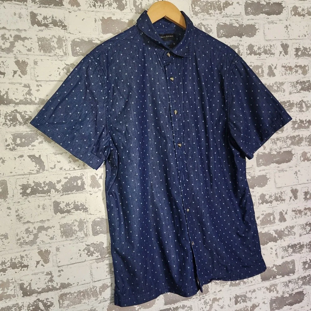 Banana Republic Mens Shirt Size L Button Up Navy Dot Print Short Sleeve Slim Fit